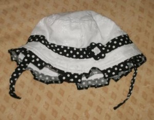 2010-04-03 - Baby's New Hat